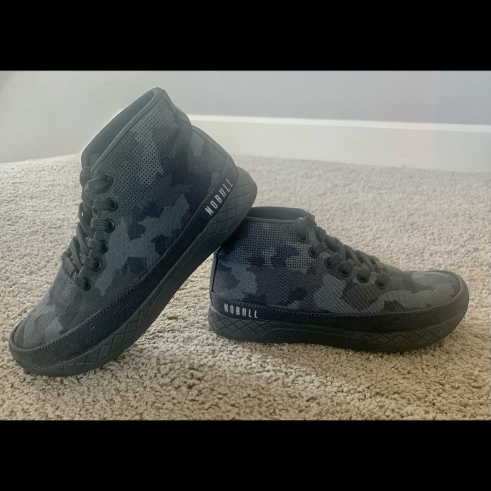 DARK CAMO CANVAS MID TRAINER (WOMEN'S) - SIZE 5